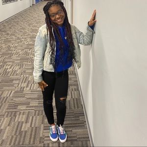 Meet your Posher, Aja